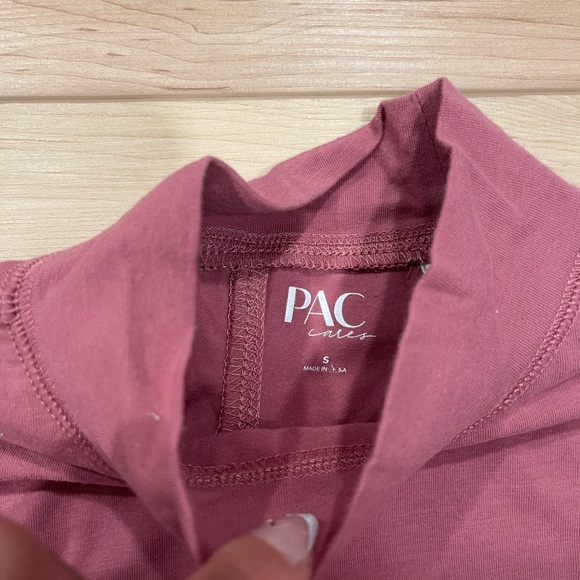 plum colored turtleneck tshirt - Picture 4 of 4